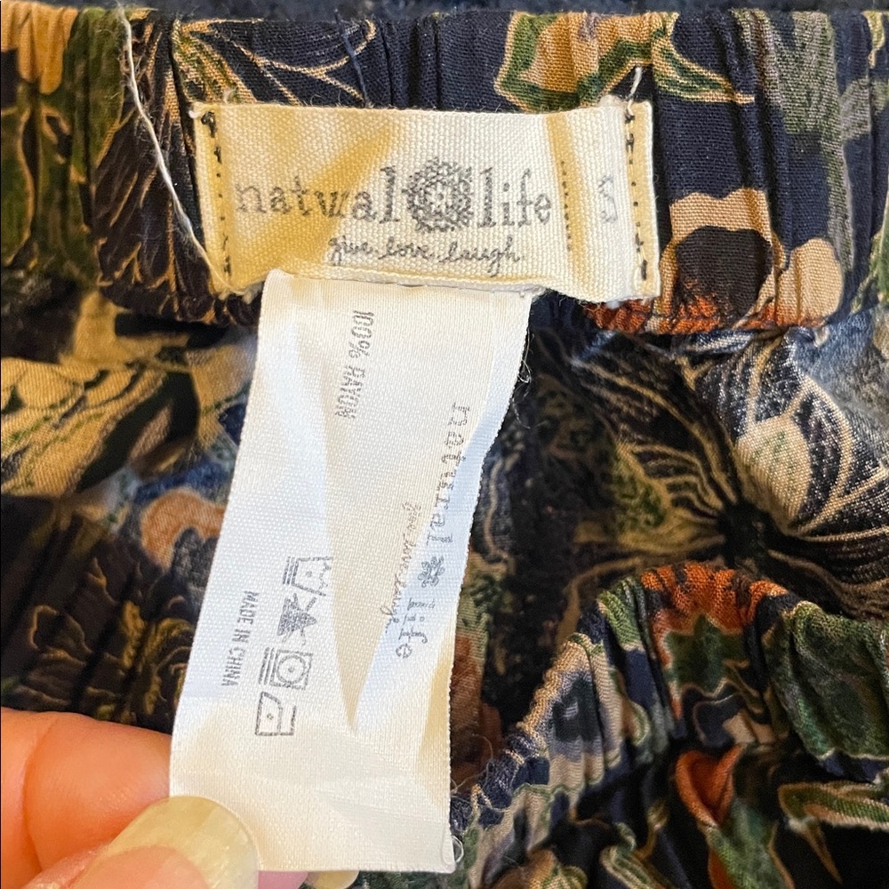 Natural Life Blue and Green Floral wide leg pants - Picture 5 of 5